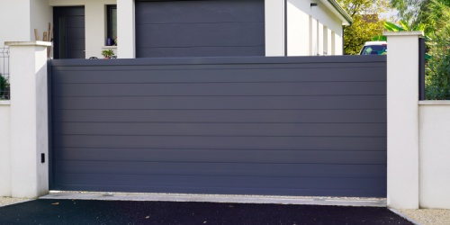 Installation de portail aluminium traditionnel près de Cambrai